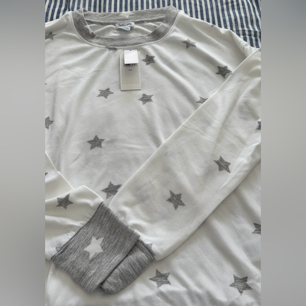 Splendid White and Gray Star Print Long Sleeve Pajama Set